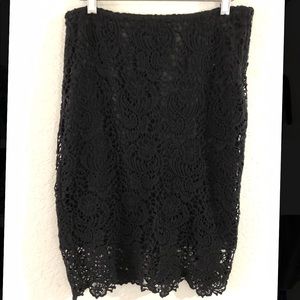 Lucky brand black lace pencil skirt lined